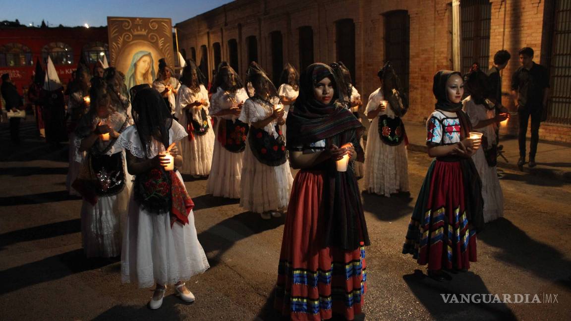 $!La procesión del silencio se apodera de Viesca