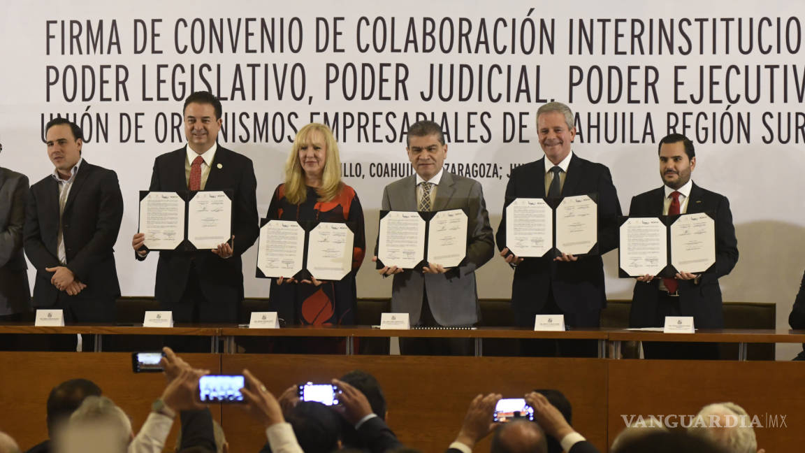 Firman un convenio de colaboración, Congreso, Poder Judicial y empresarios