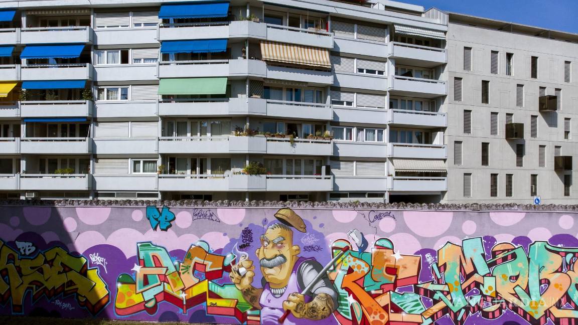 $!Mural en el distrito de Fontenette durante la novena edición de Pump Up The Jam, en Carouge, cerca de Ginebra, Suiza. EFE/EPA/Salvatore Di Nolfi