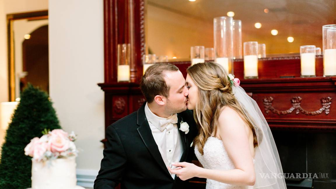 $!Estos esposos se conocieron en Tinder y descubrieron que nacieron el mismo día... ¡y en el mismo hospital!