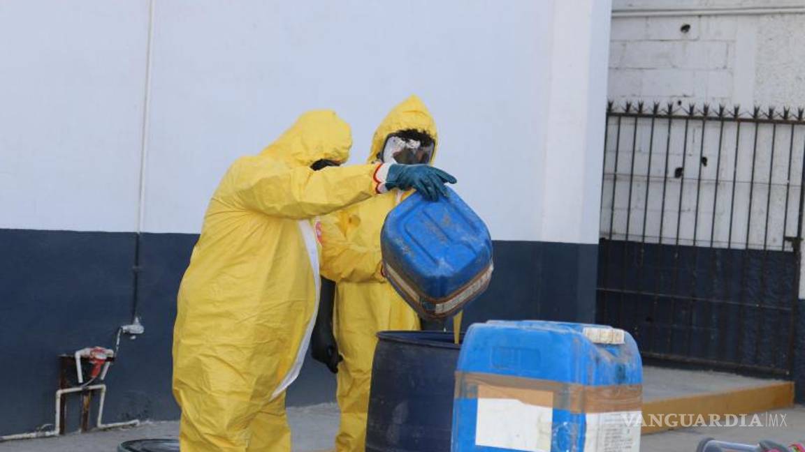 $!En un operativo conjunto, la FGR destruyó material químico decomisado.