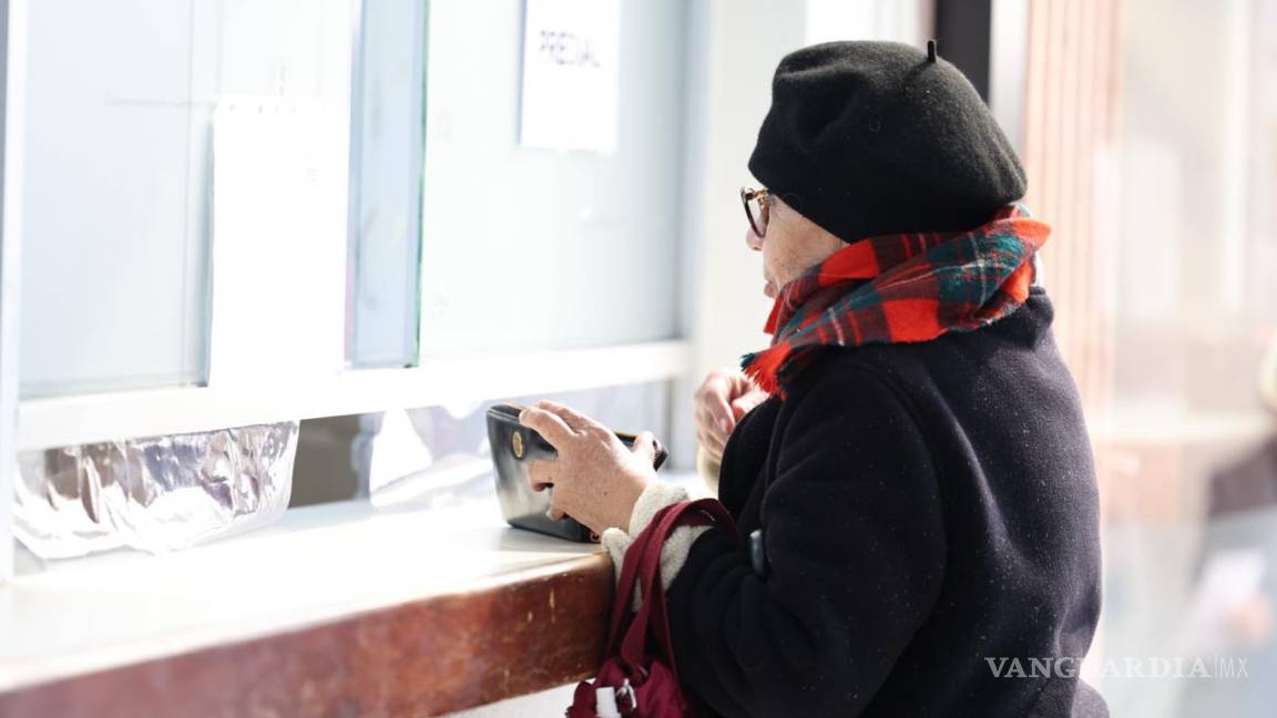 $!Autoridades municipales informaron que el impuesto predial puede pagarse de forma presencial en cajas y módulos externos, así como a través de plataformas digitales y el Chat Bot del Municipio de Saltillo.