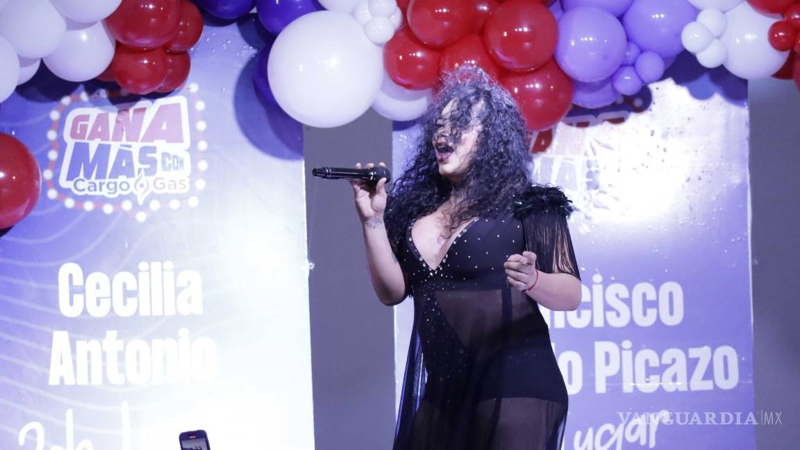 $!Paolita Suárez sintió de cerca el cariño de sus fans.