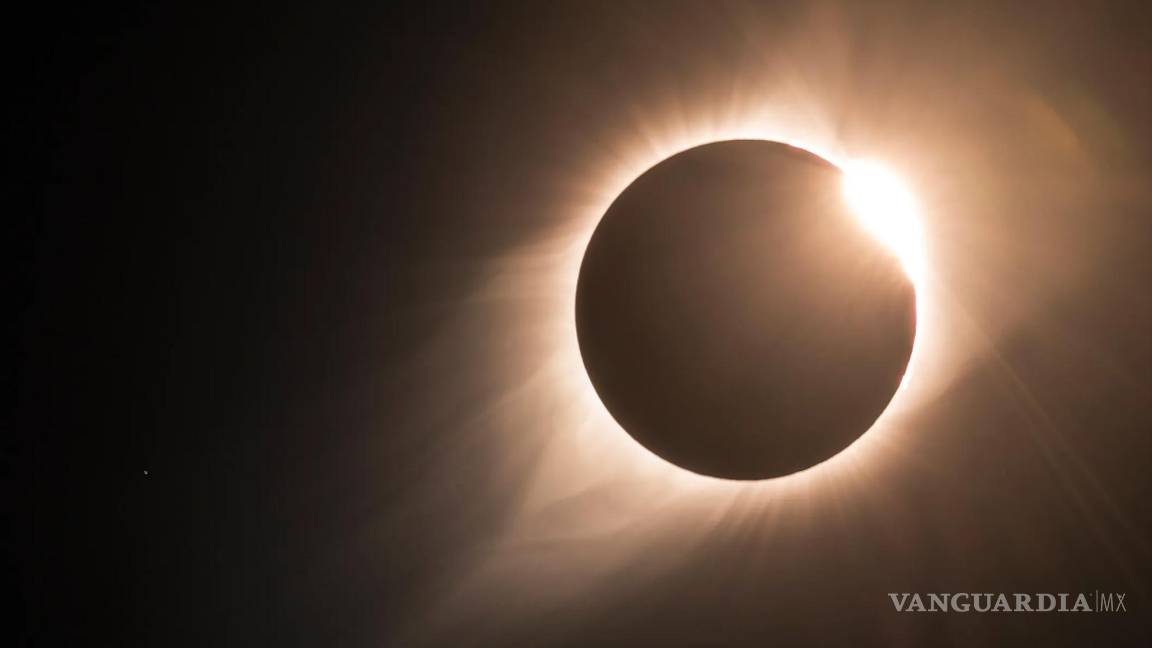Eclipse Solar 2024... En qué partes de México se oscurecerá el día en su totalidad