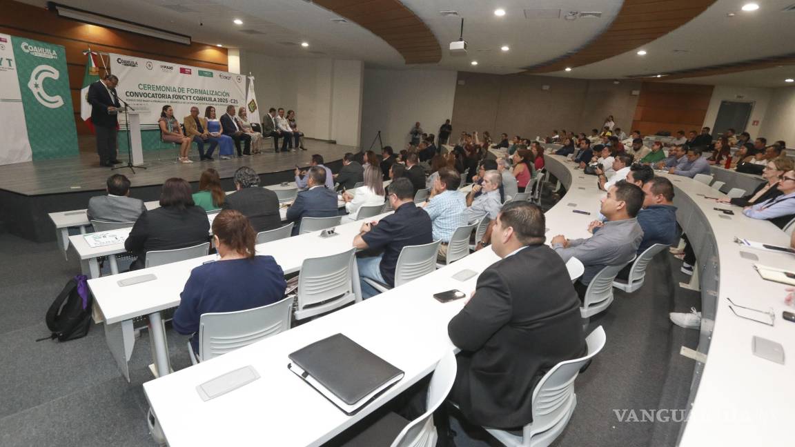 $!Fondo Destinado a Promover el Desarrollo de la Ciencia y la Tecnología en el Estado de Coahuila, entregó este jueves apoyos a 90 proyectos, otorgados por el Consejo Estatal de Ciencia y Tecnología (Coecyt).