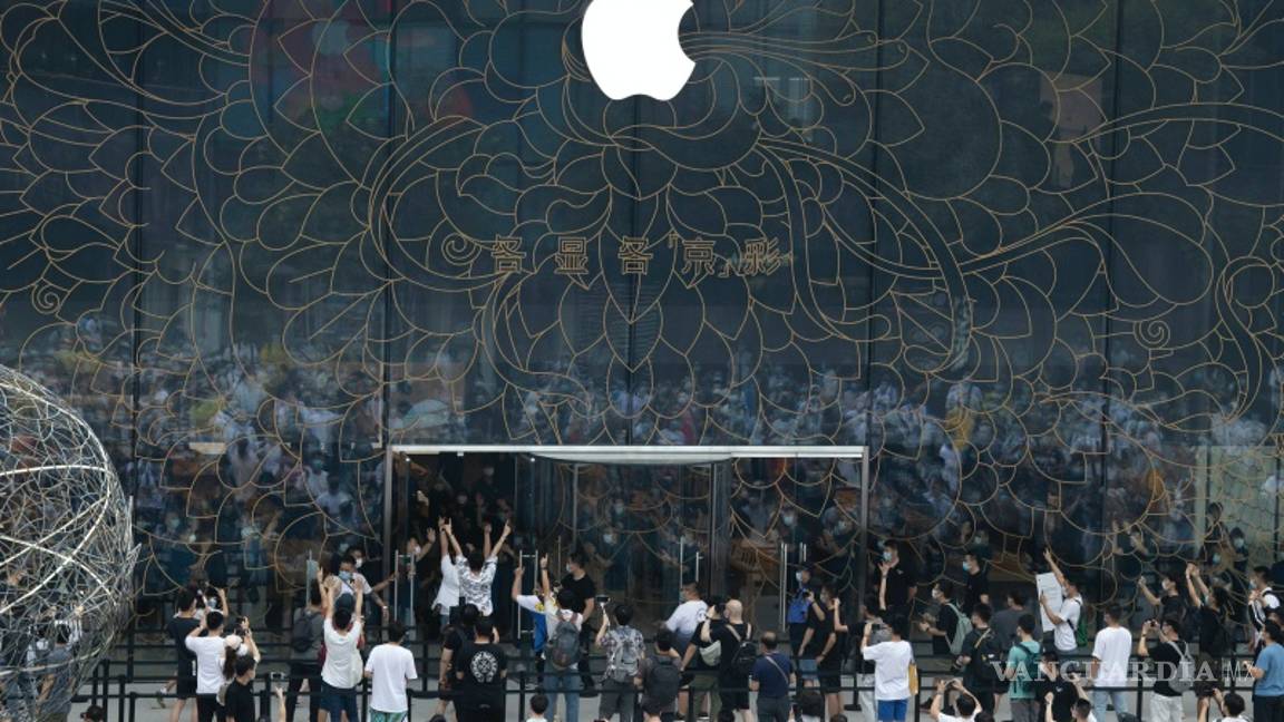 $!Apple ignora la guerra comercial entre Trump y China, abre en Pekín su tienda más grande de Asia
