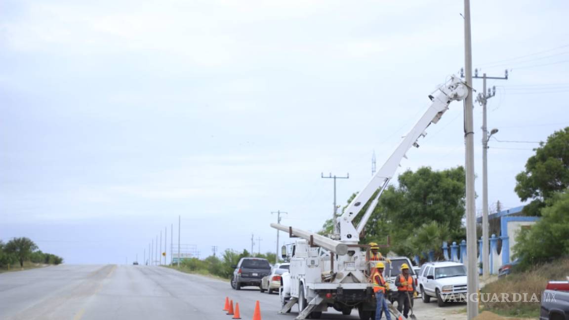 Arrancan trabajos de instalación de alumbrado público en acceso a Ciudad Acuña
