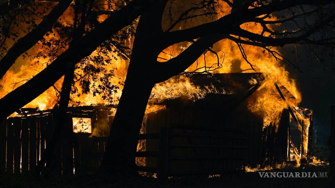 $!Incendios en California dejan 6 muertos, miles de casas en peligro