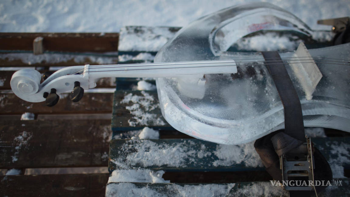 Con concierto en el Ártico y con instrumentos hechos de hielo buscan proteger oceános