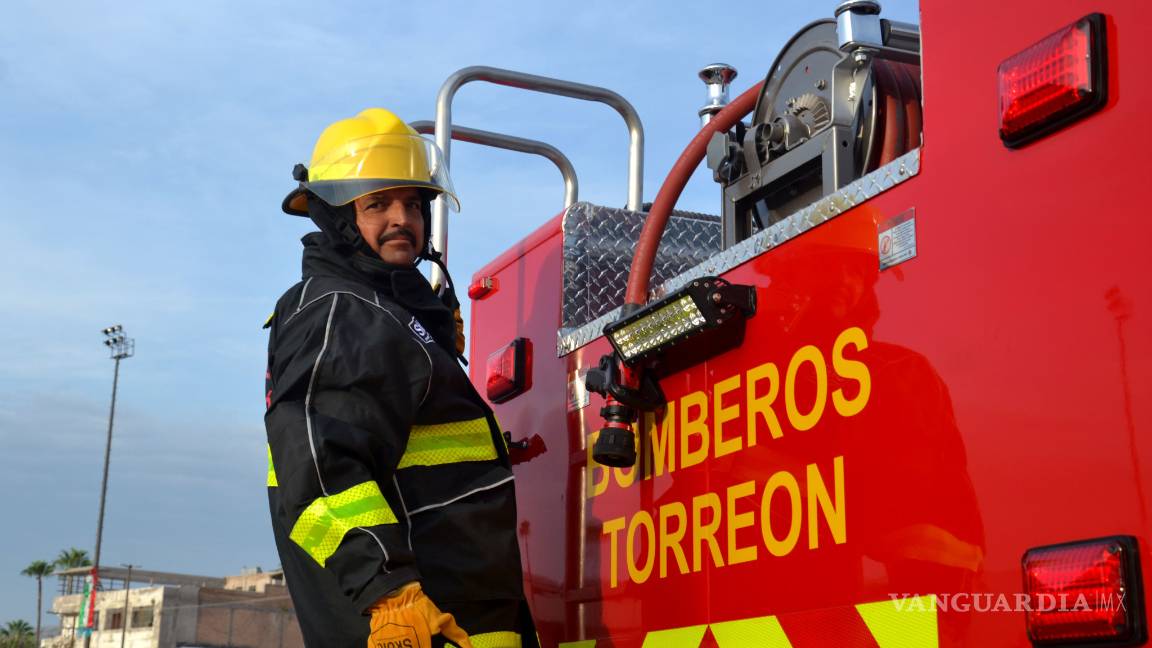 $!Entregan equipo al Cuerpo de Bomberos de Torreón