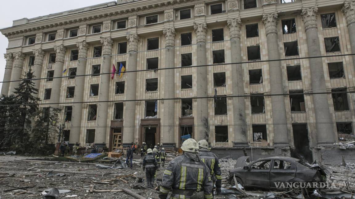 Destrozos y lágrimas en Járkiv, la segunda ciudad más grande de Ucrania