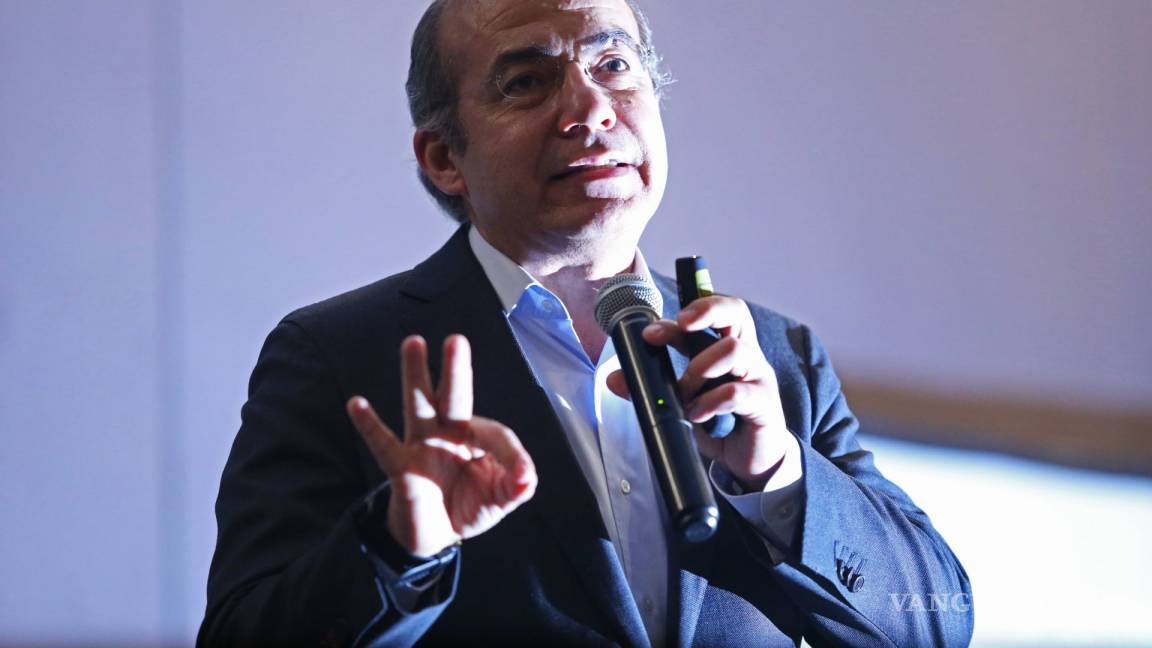El expresidente Felipe Calderón y la oposición política desgraciada