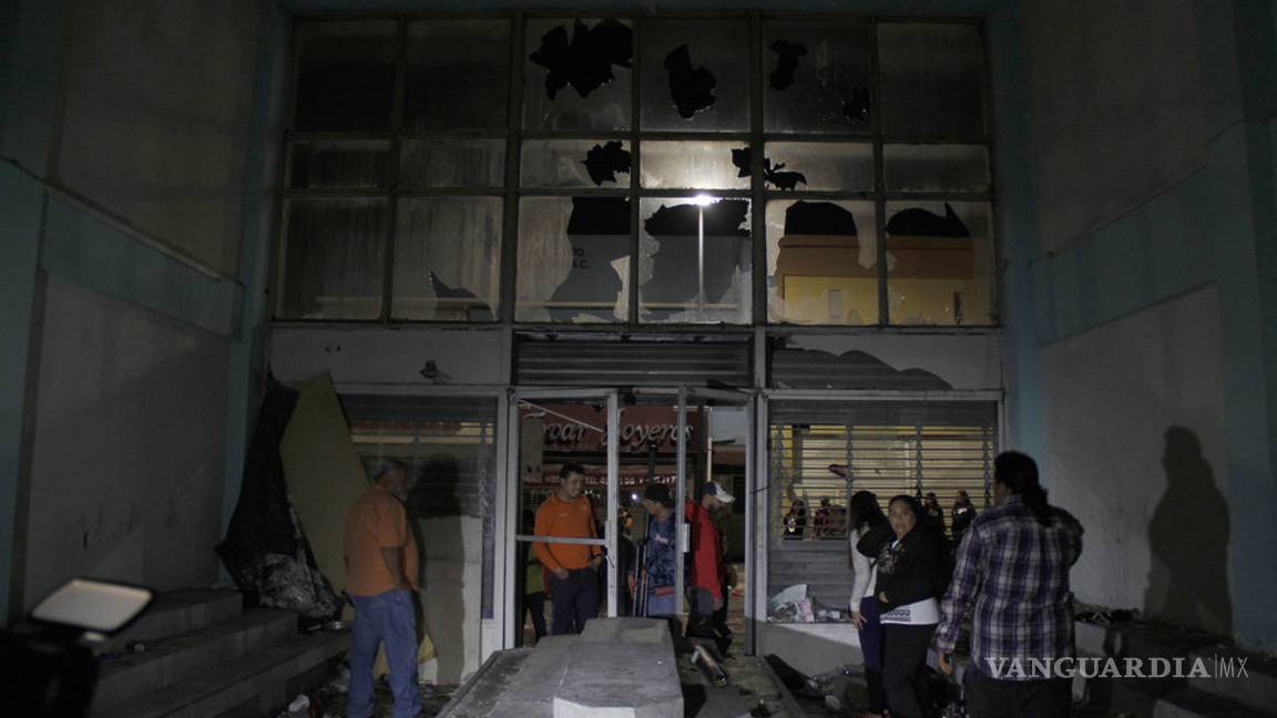 $!Burlaron vigilancia policiaca, jóvenes de Saltillo para organizar fiesta que congregó a casi mil asistentes