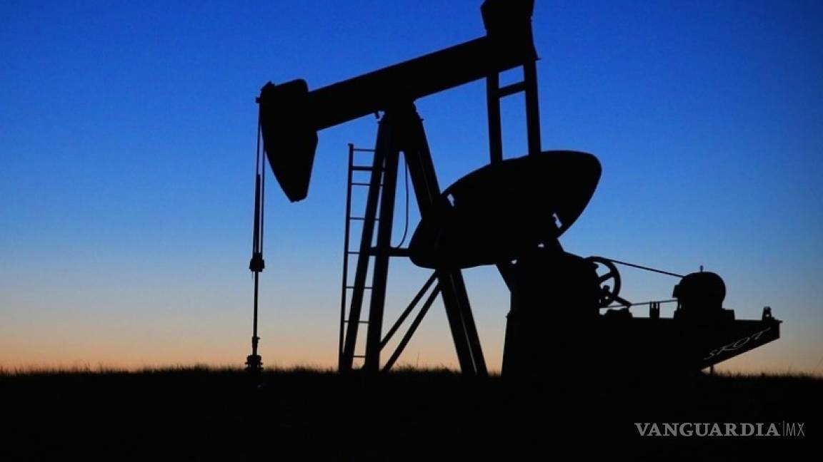 El precio del petróleo avanza impulsado por recortes de la OPEP