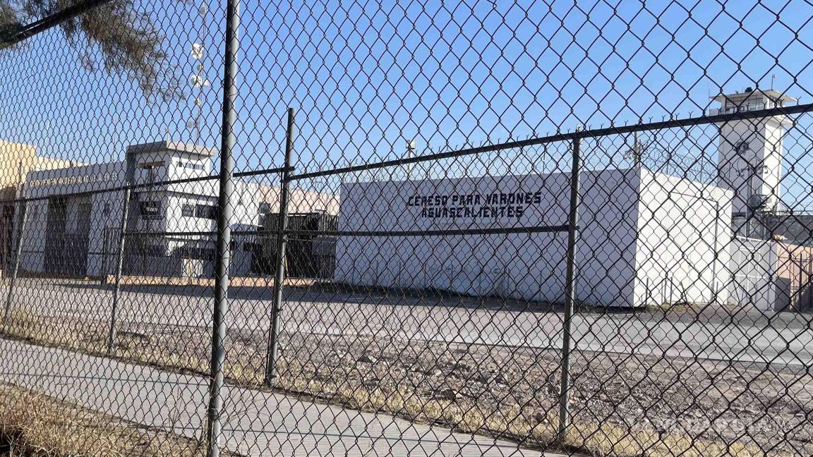 $!Aguascalientes.- 22 de marzo de 2025. El Cereso varonil de la ciudad de Aguascalientes y el penal del municipio El Llano se convirtieron en la última morada de seis presos; a todos los hallaron colgados. Sus familiares aseguran que en la cárcel los extorsionaban.