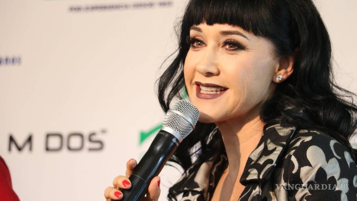 $!Una opinión hecha por la cantante monclovense durante su presentación en contra Alonso Ancira desató la molestia de obreros. FOTO: SAÚL LÓPEZ/CUARTOSCURO.