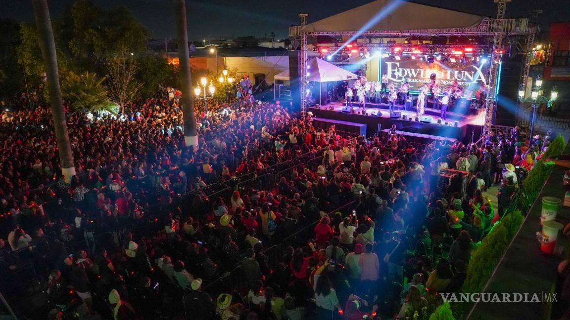 $!El cierre estelar estuvo a cargo de Edwin Luna y La Trakalosa de Monterrey, que animaron a miles hasta la medianoche.