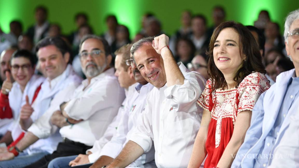 $!Meade se compromete a reforzar la seguridad de México durante cierre de campaña en Saltillo