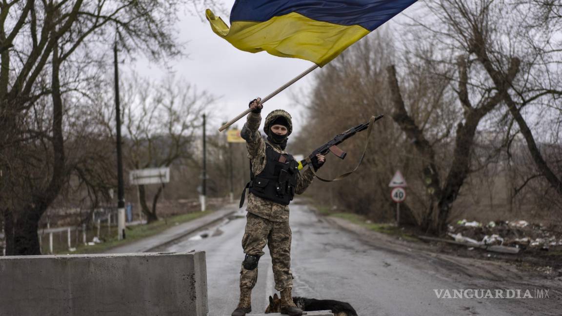 Fuerzas especiales británicas entrenan a tropas en Ucrania, informa “The Times”