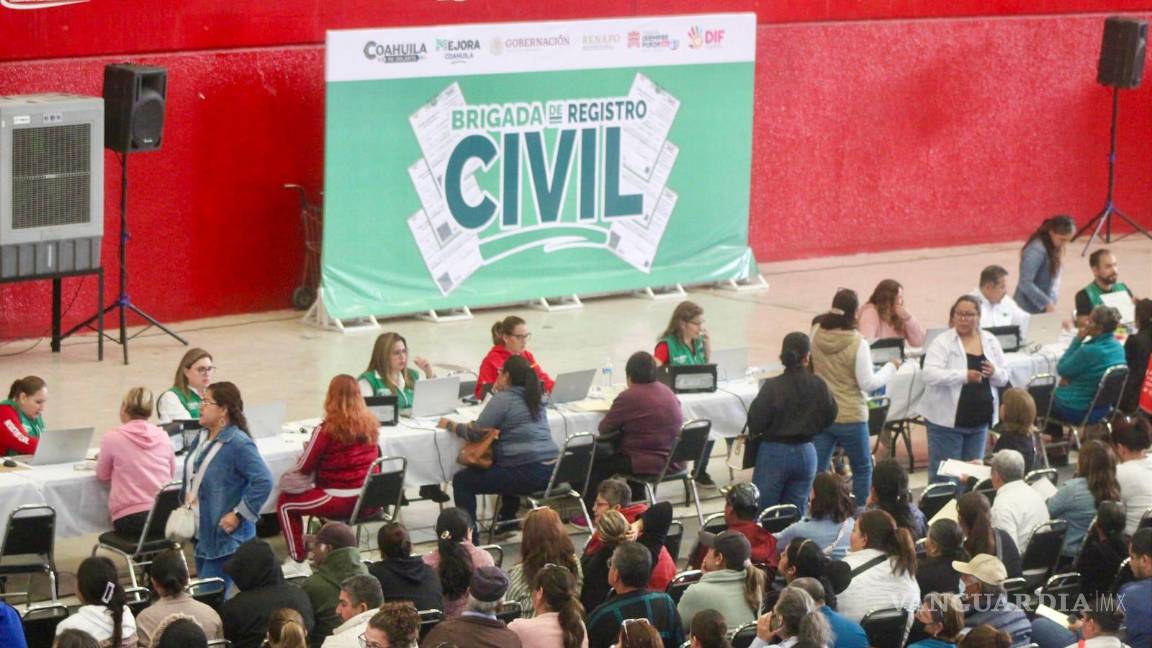 $!Personal del Registro Civil brindó atención ordenada y ágil en la brigada.