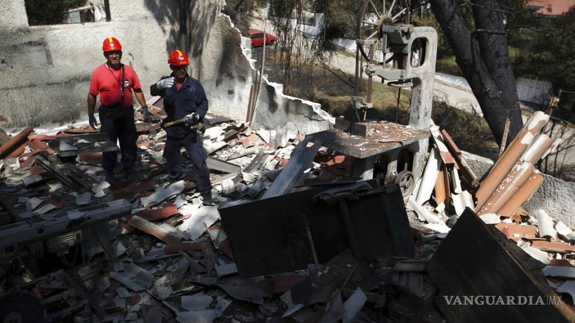 Suman 81 muertos por incendios en Grecia