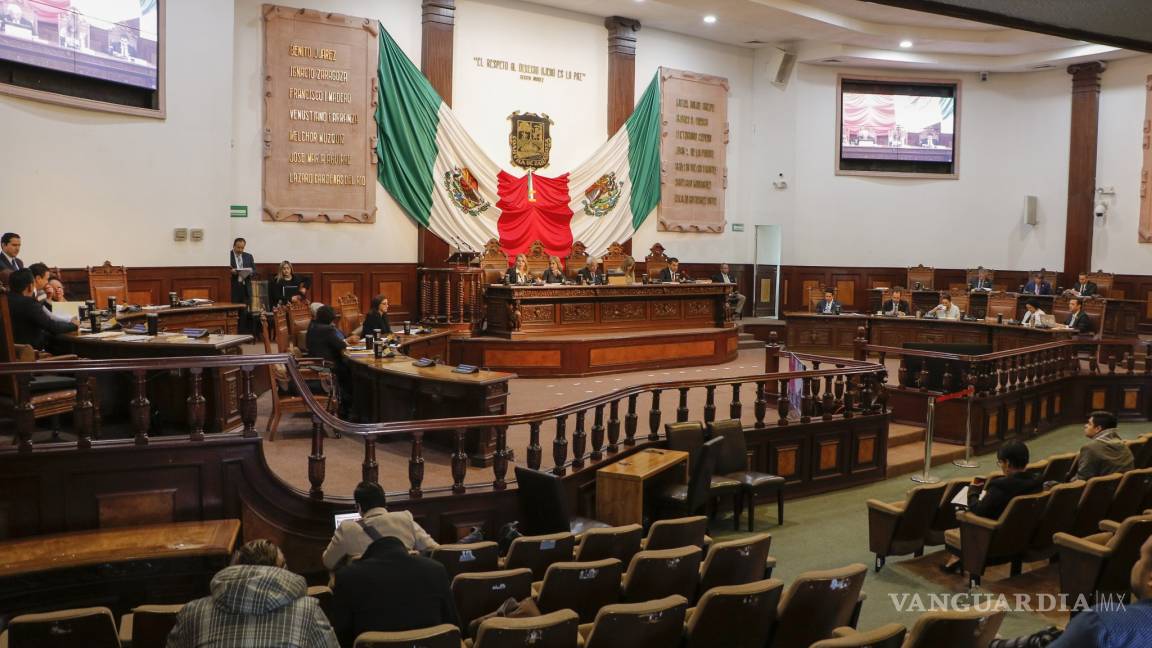 Estrenan diputados de Coahuila la moción suspensiva