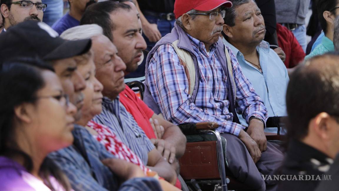 $!Entrega Manolo Jiménez 106 escrituras de vivienda