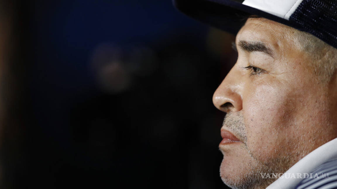 Maradona es aislado por precausión