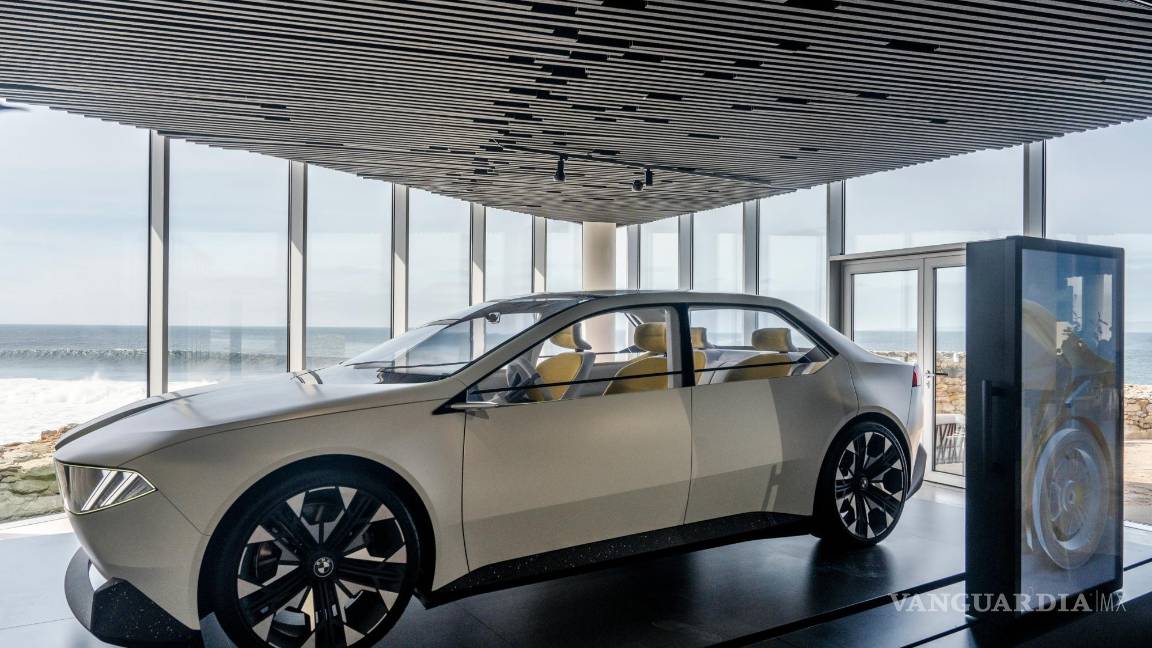 $!Un prototipo de los vehículos que BMW designa Neue Klasse (nueva clase) en Lisboa, el 21 de febrero de 2024.