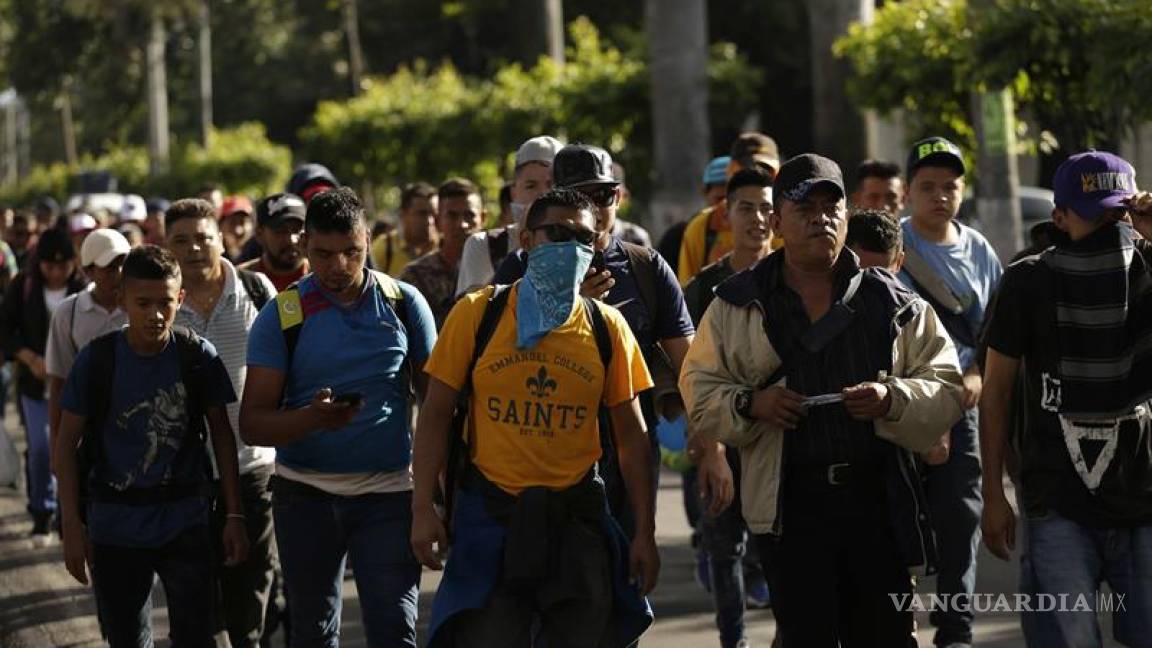 Unos 500 salvadoreños de caravana de migrantes solicitan asilo en México