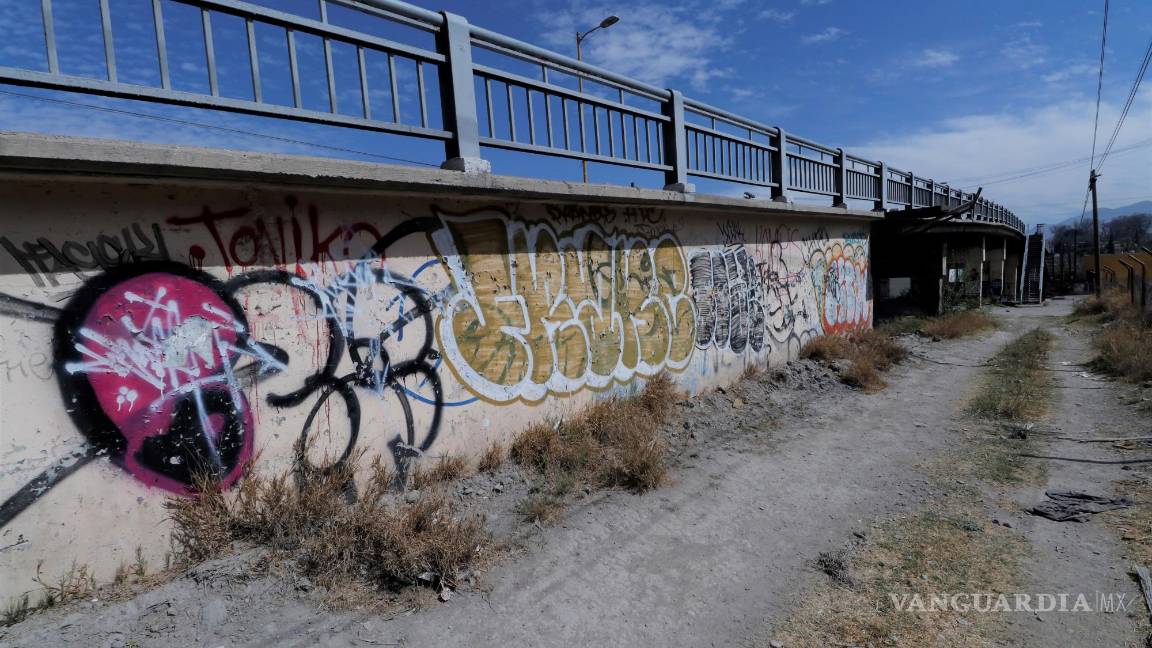 $!El lugar es centro de reunión de pandilleros que se reúnen, según vecinos, para consumir derogas.