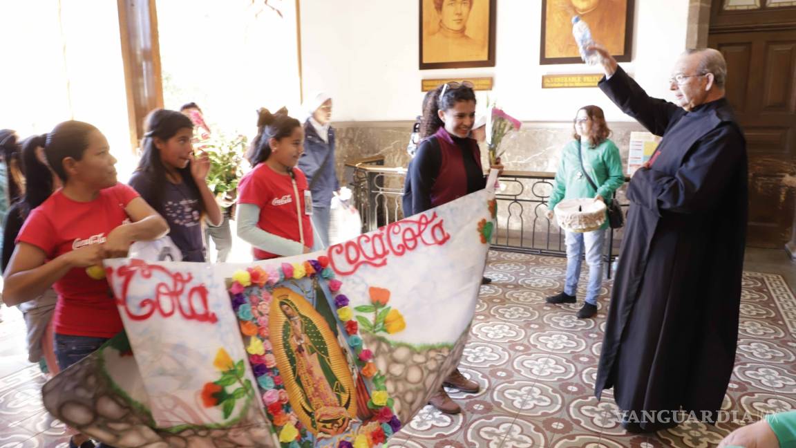 En Saltillo, miles de trabajadores participan en peregrinación guadalupana