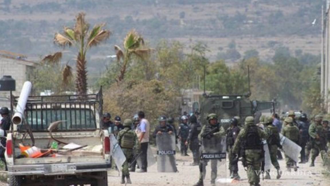 Huachicoleros se enfrentan con soldados y policías en Puebla