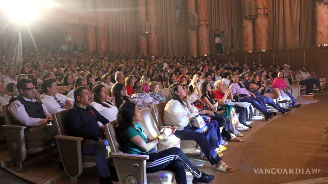 $!La comunidad universitaria y público en general disfrutaron una velada marcada por identidad cultural y memoria colectiva.