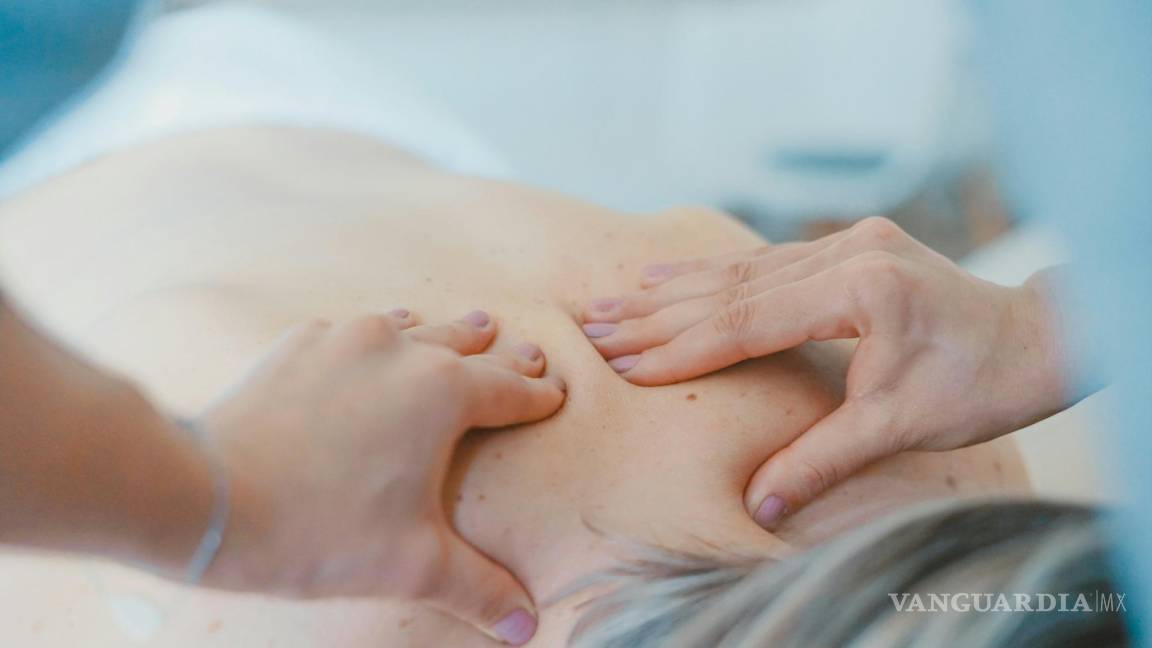 Cómo hacer un especial y relajante masaje erótico