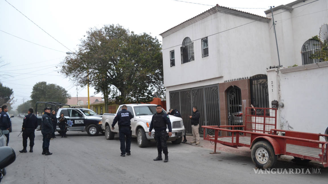 Amenaza a expareja con arma de fuego y evade persecución policiaca, en Saltillo