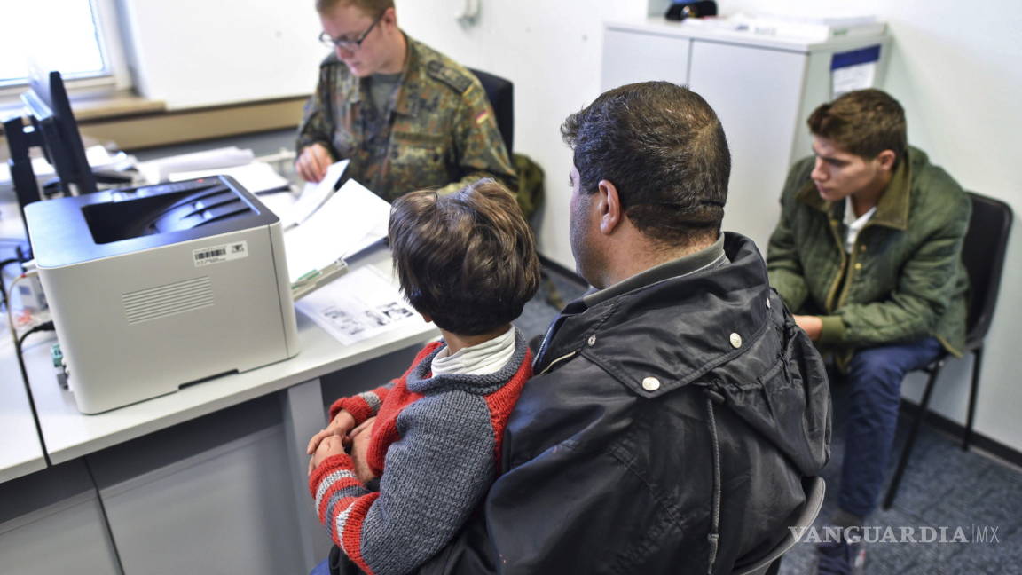Alemania busca hacer frente a la avalancha de refugiados con nuevas leyes