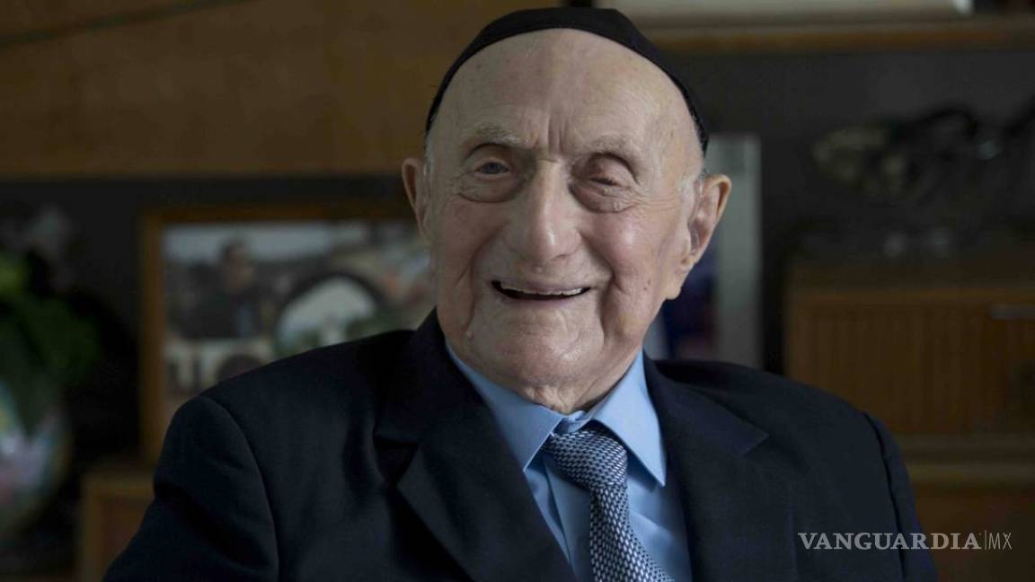 Superviviente del Holocausto es el hombre más anciano del mundo