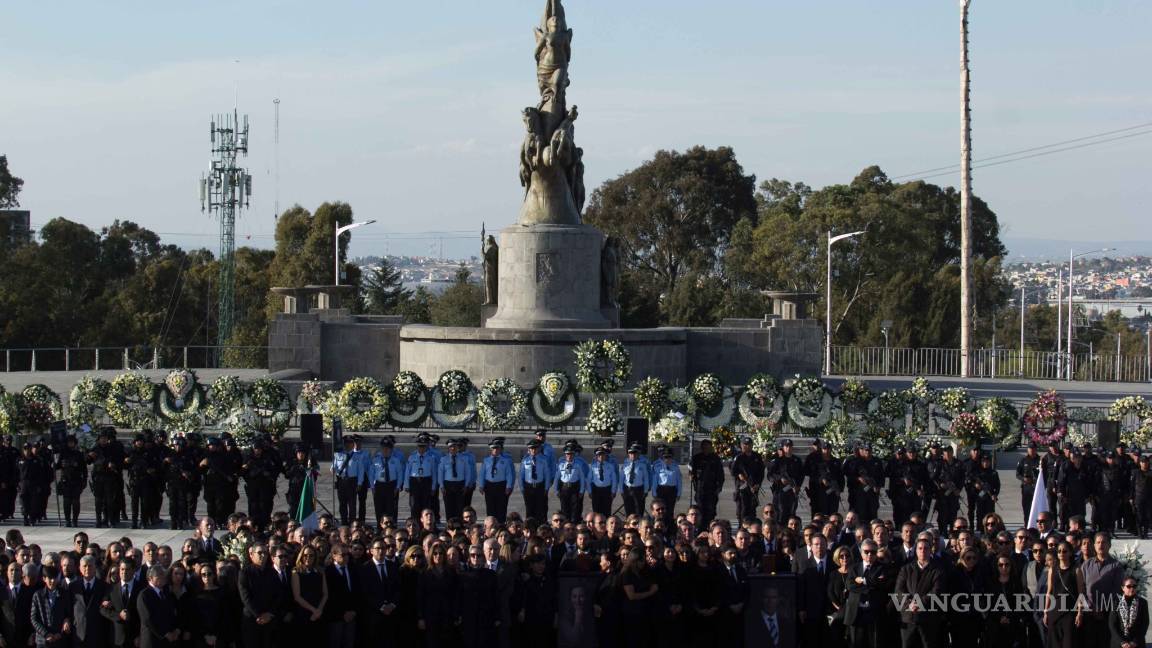 $!Por 'ambiente mezquino' creado por 'conservadores' no asistí a funeral de Martha Érika y Rafael Moreno Valle: AMLO
