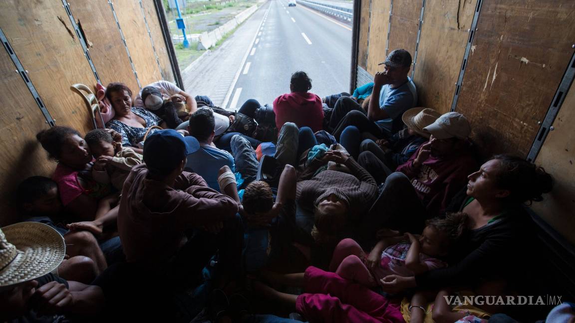 $!Asusta Trump a electores comparando a migrantes de caravanas con asesino de policías