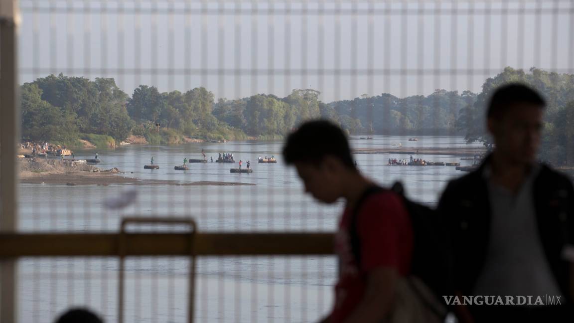 $!Ocho mil migrantes solicitan visa humanitaria para entrar a México