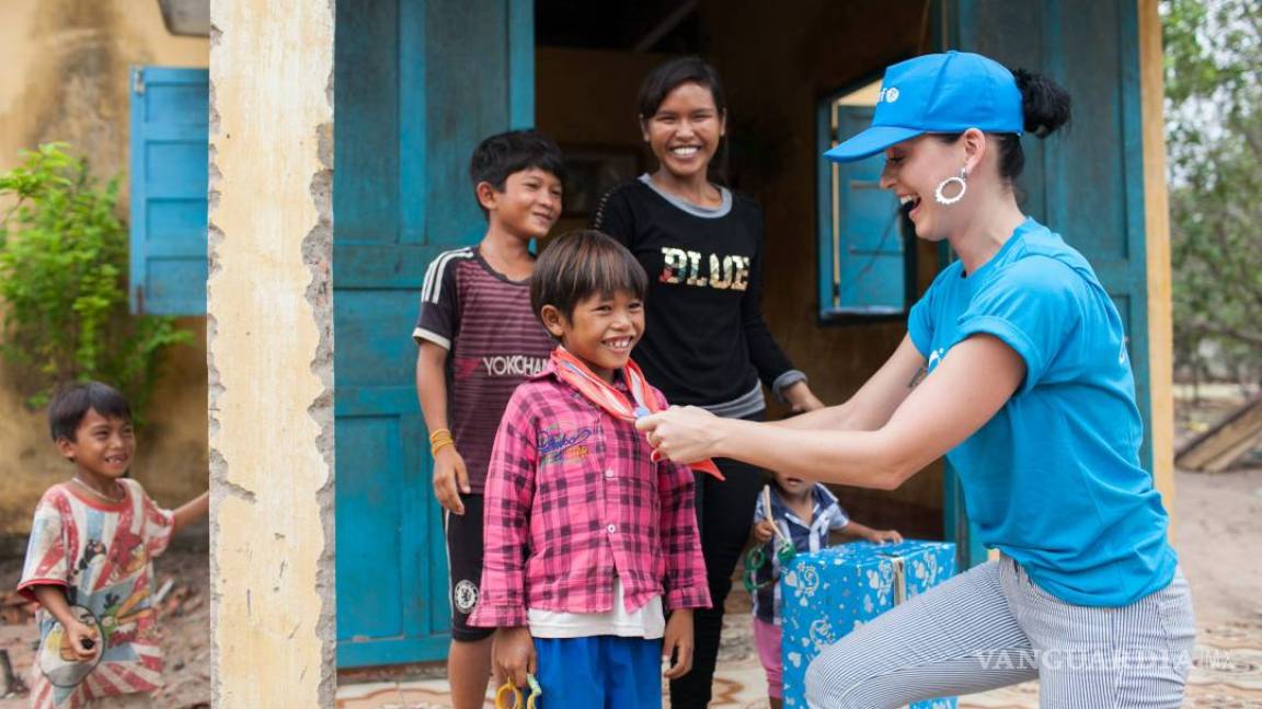 Katy Perry visita Vietnam como enviada de Unicef