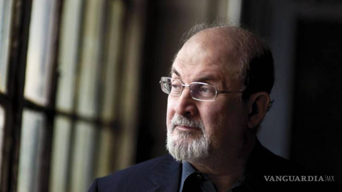 Conmueve a Salman Rushdie reacción del pueblo de París