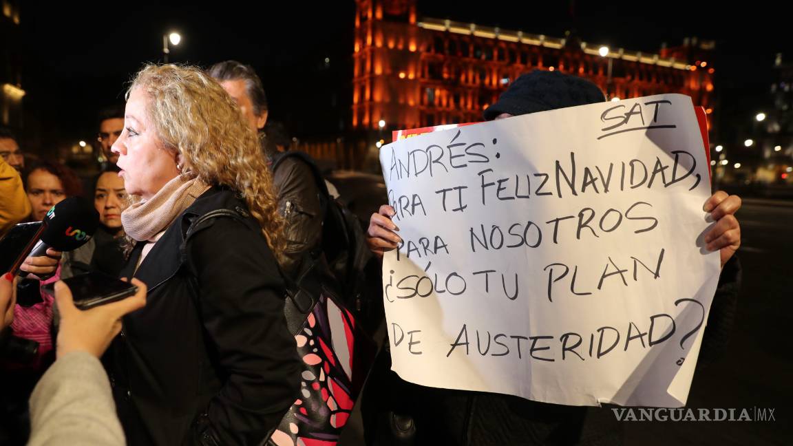 $!"No somos 'aviadores', queremos nuestro trabajo": ex empleados del SAT