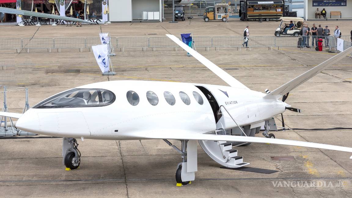 $!Alice, un avión propulsado por tres motores eléctricos