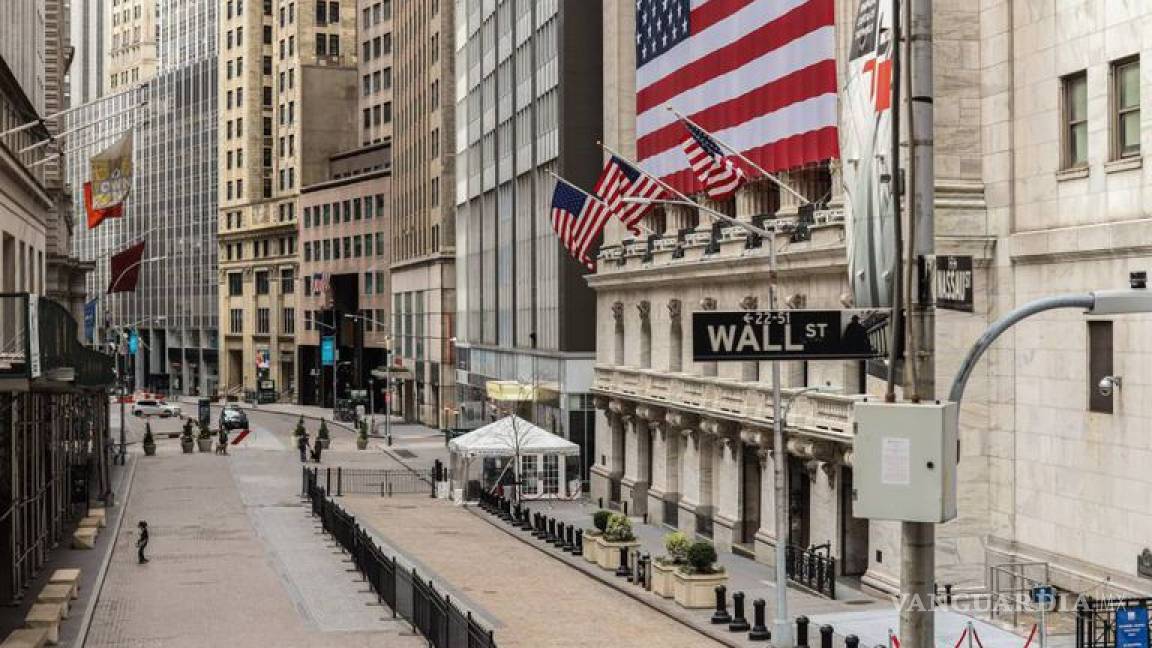 Cierra Wall Street con triple récord tras investidura de Joe Biden