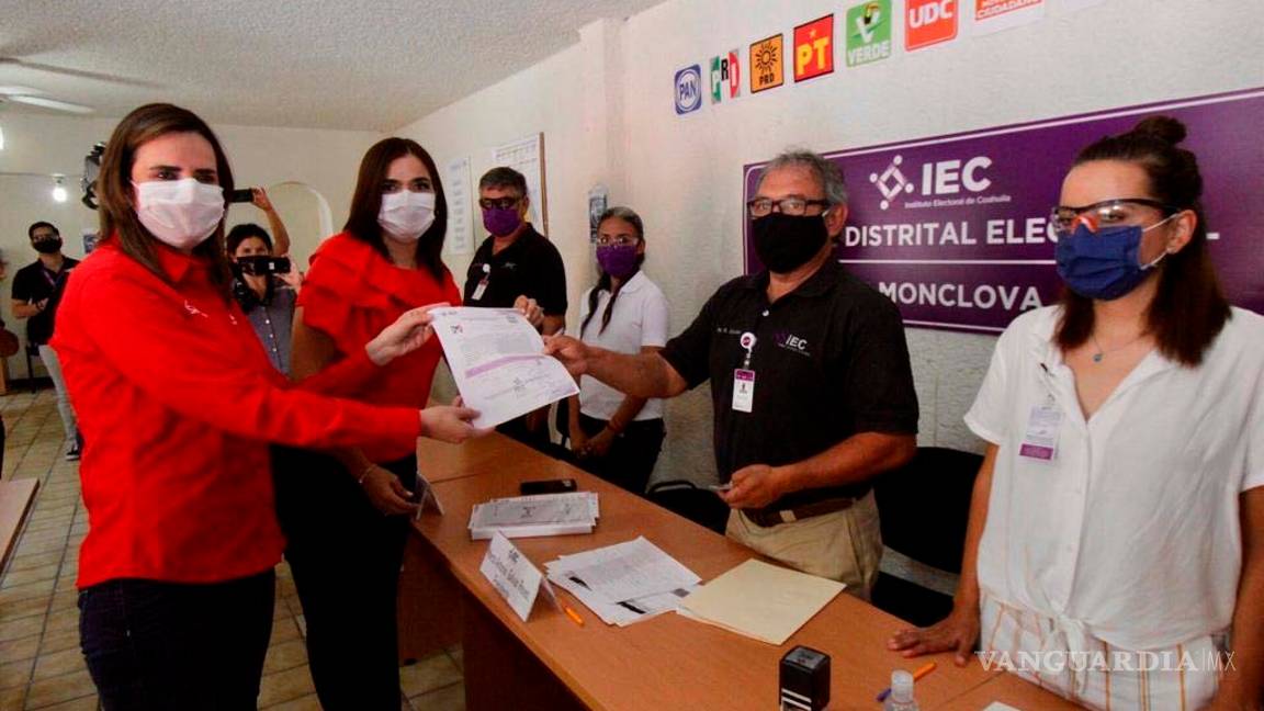 $!Se registra Guadalupe Oyervides para contender por el Distrito 5 del Norte de Coahuila