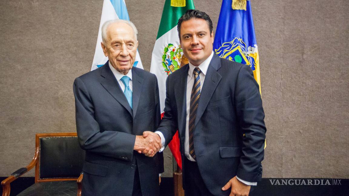 $!Jornada laboral debe bajar a 6 horas, propone Shimon Peres
