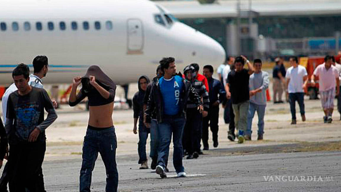 Disminuye el número de mexicanos repatriados de EU en 2017