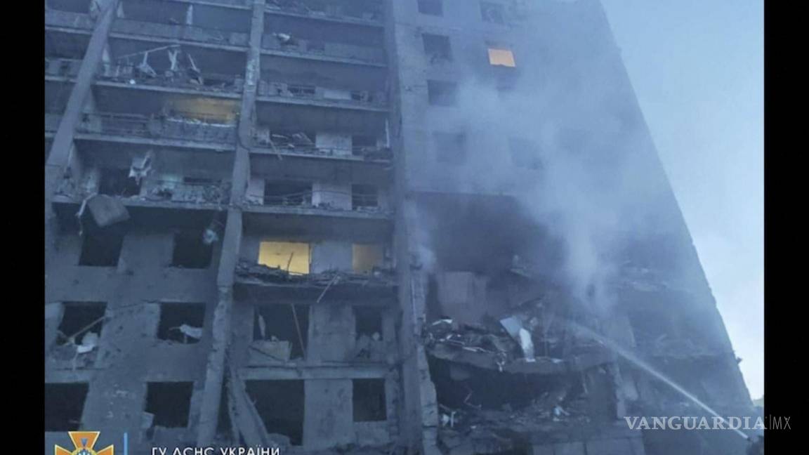 Ataque ruso con misiles contra edificios residenciales deja 19 muertos en Odesa